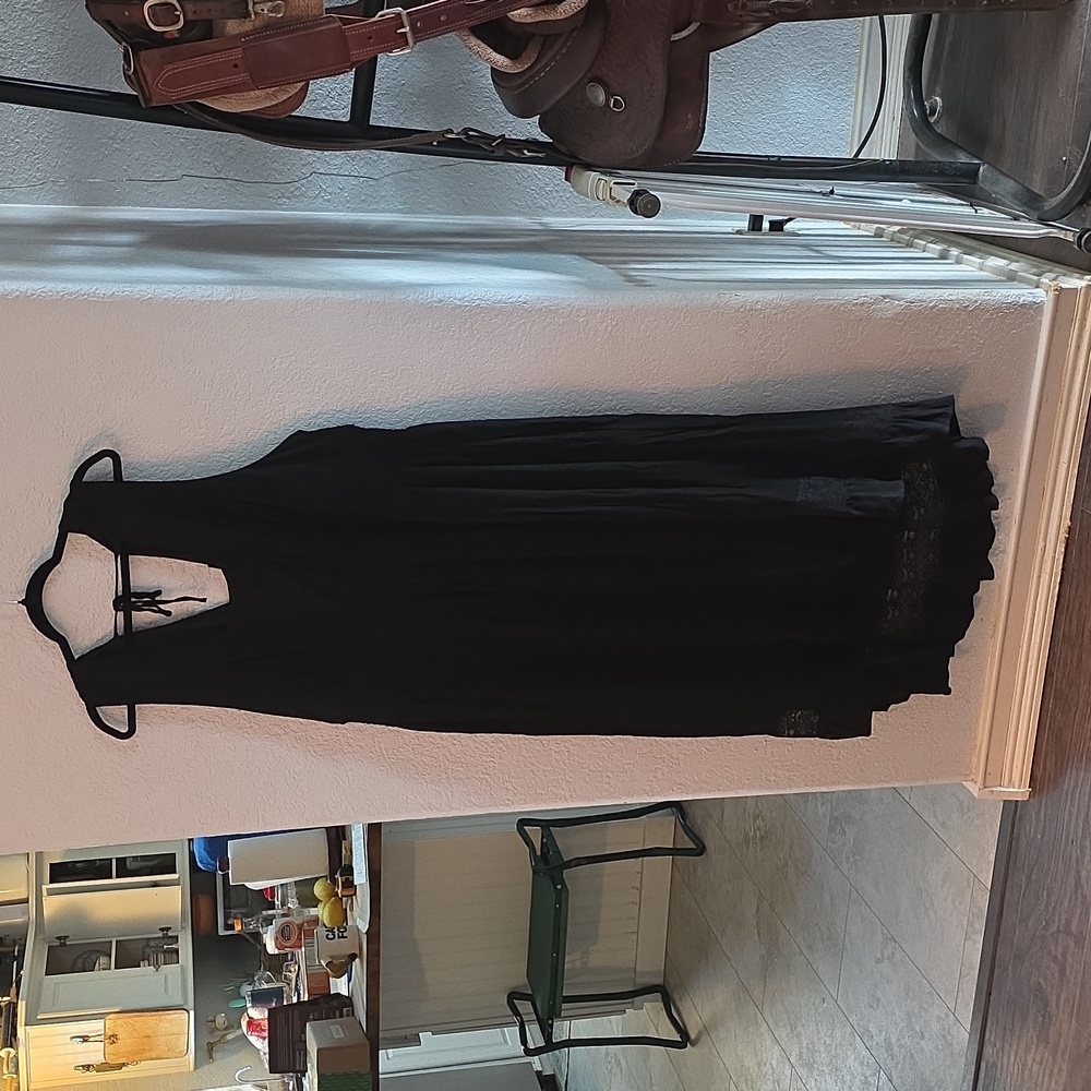 Torrid Maxi Gauze Lace Inset Hi-Low Dress – Deep Black | Size 4 - Picture 3 of 14